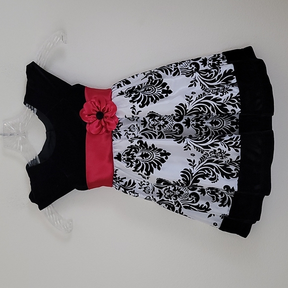 Jona Michelle Black, White & Red Formal Dress 2T - Picture 1 of 11